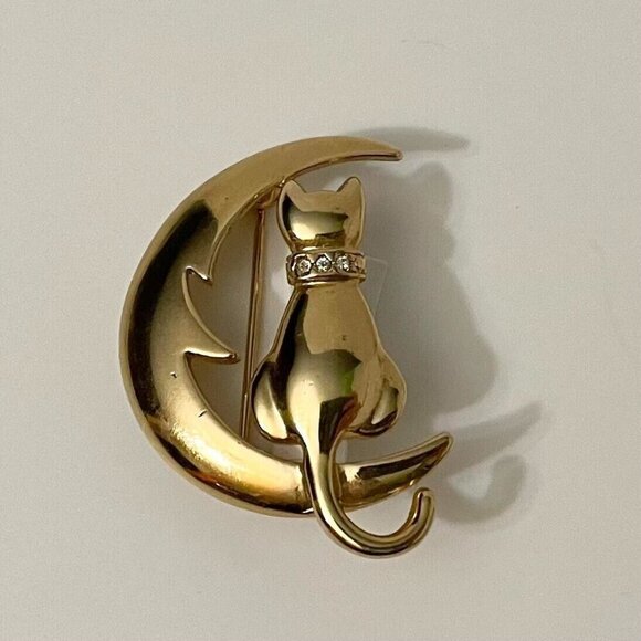 Vintage Cat Brooch Pin Sitting on Crescent Moon - Picture 16 of 16